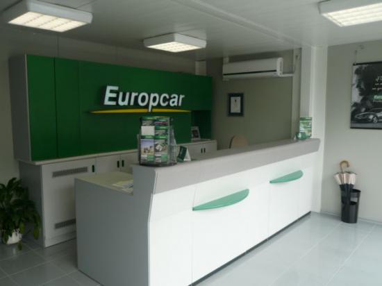 Oficinas para empresas de alquiler de coches - Estación de tren de Vigo (interior)