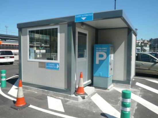 Caseta para control de accesos de Parking - Estación de tren de Vigo