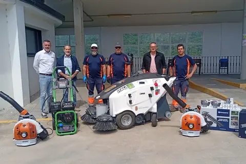 Barredora 100 % eléctrica Itala 135. Concello de Viana do Bolo